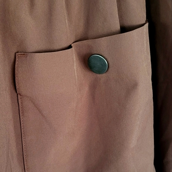 Athleta Skyline II Raisin Pleated Paperbag Shorts - Picture 4 of 6